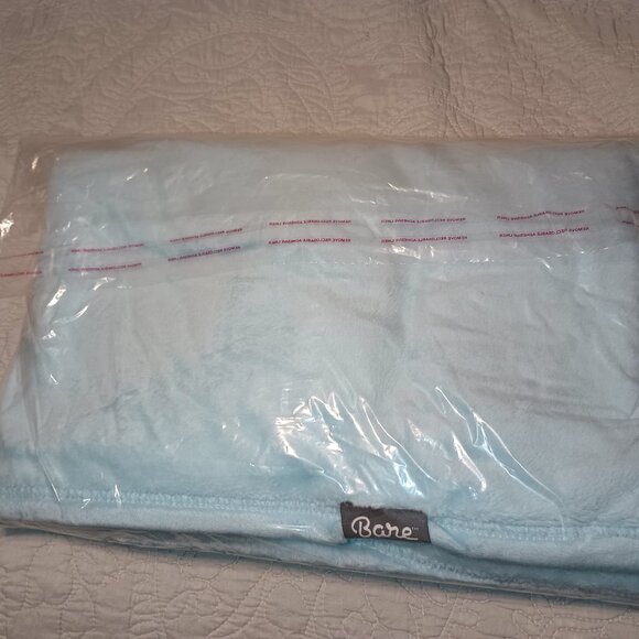 NEW Light Blue Microplush Fleece Bed Blanket by Bare Home - Picture 10 of 11